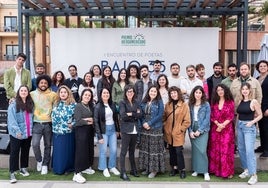 La foto de familia de los jóvenes poetas iberoamericanos