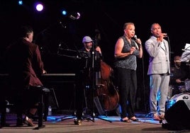 El jazz «hipnótico» de Michele Hendricks y Ronald Baker da paso a una velada circense en La Rábida