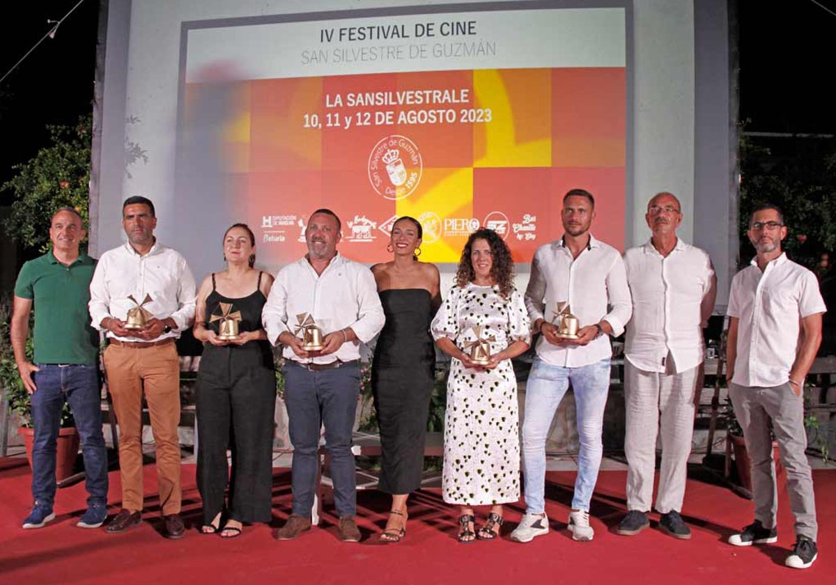 Los premiados durante la gala de clausura