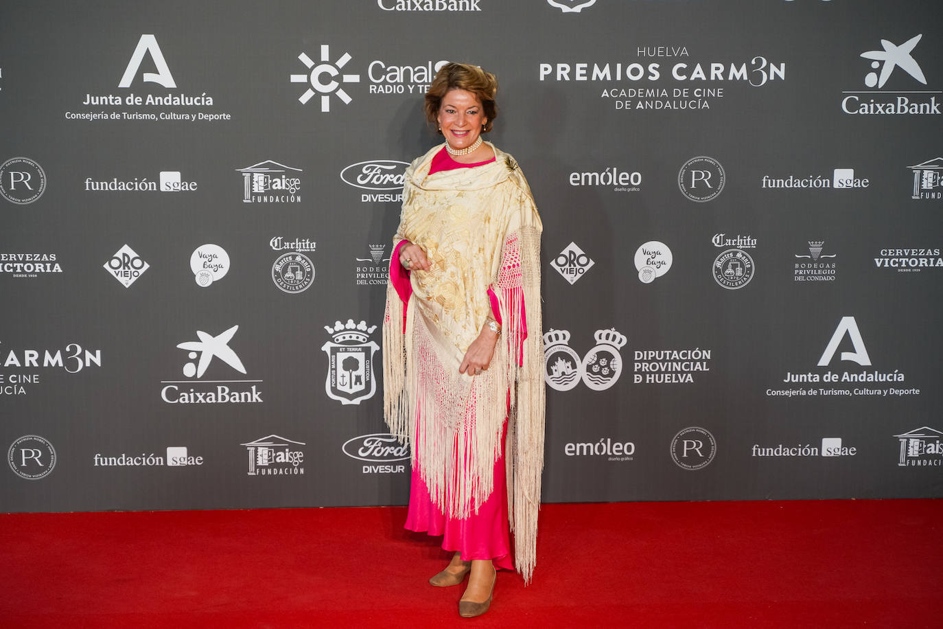 Huelva se viste de cine: las mejores imágenes de la alfombra roja de los III Premios Carmen