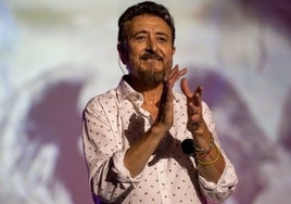 Manolo García:  «Siempre hemos acabado a garrotazos. La estupidez humana y la crueldad siguen campeando, y a las pruebas me remito»