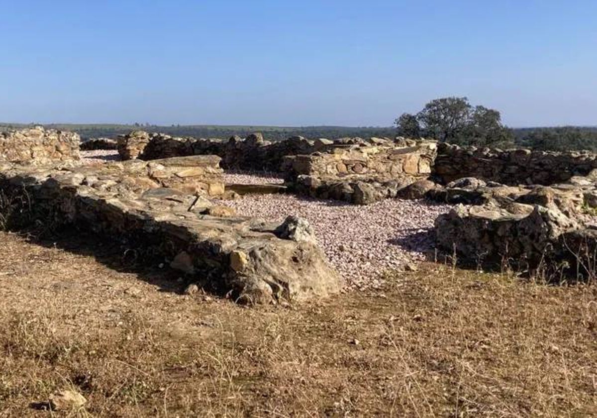 Construcción del yacimiento arqueológico de Tejada la Vieja