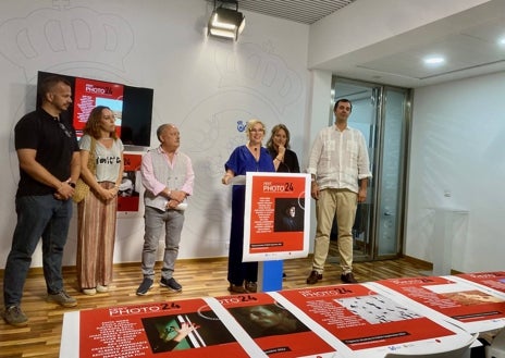 Imagen secundaria 1 - La mejor fotografía contemporánea se dará cita en Trigueros de la mano FestComarcasPhoto 2024