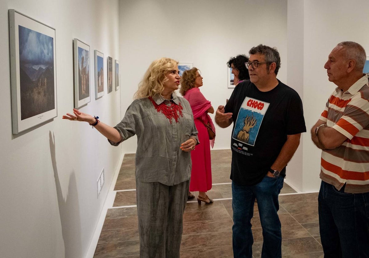 Inauguración de la exposición fotográfica 'Ermitas de repoblación en la Sierra de Huelva'