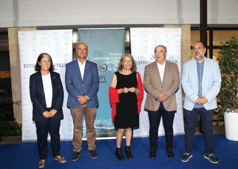 Imagen secundaria 1 - 'Solos en la noche', mejor largo del Festival de Islantilla