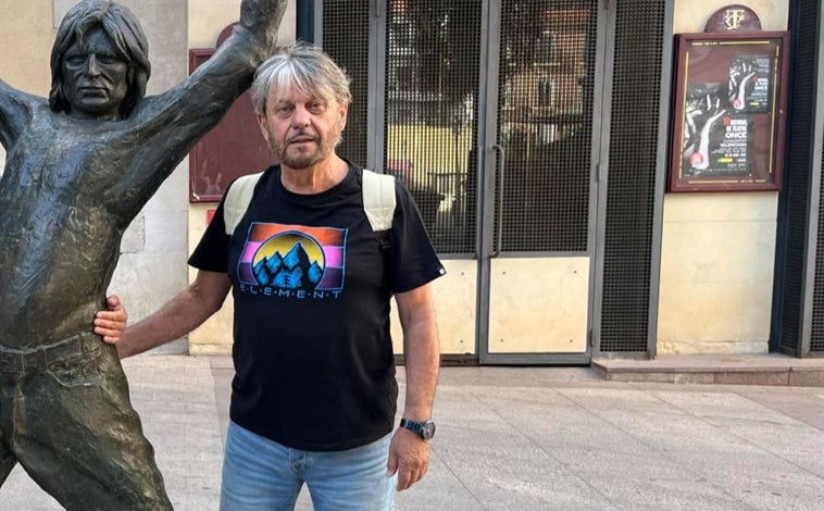 Imagen principal - Muere en Huelva el actor y director de teatro Teo Domínguez