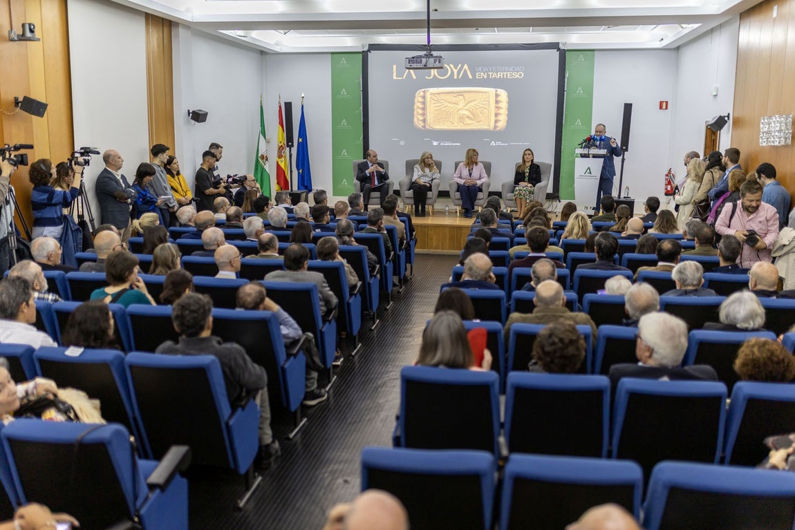 Las imágenes de la inauguración de la exposición ‘La Joya, vida y eternidad en Tarteso’