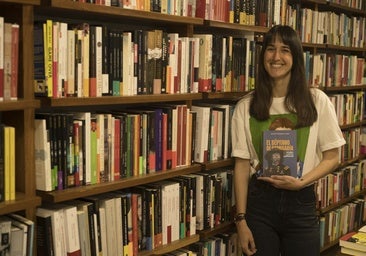 Jennifer Rodríguez-López recopila en el libro 'El Séptimo de comisaría' los artículos de su columna en Huelva24