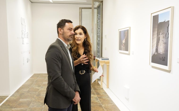 Imagen principal - Las mejores fotografías del certamen 'Contemporarte', en la Diputación de Huelva