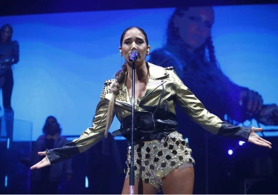 India Martínez en un concierto en Córdoba