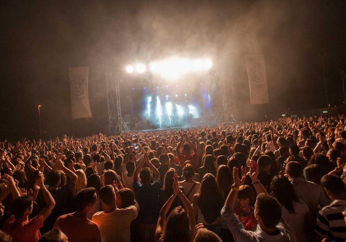 Público en un concierto de las Fiestas Colombinas de Huelva