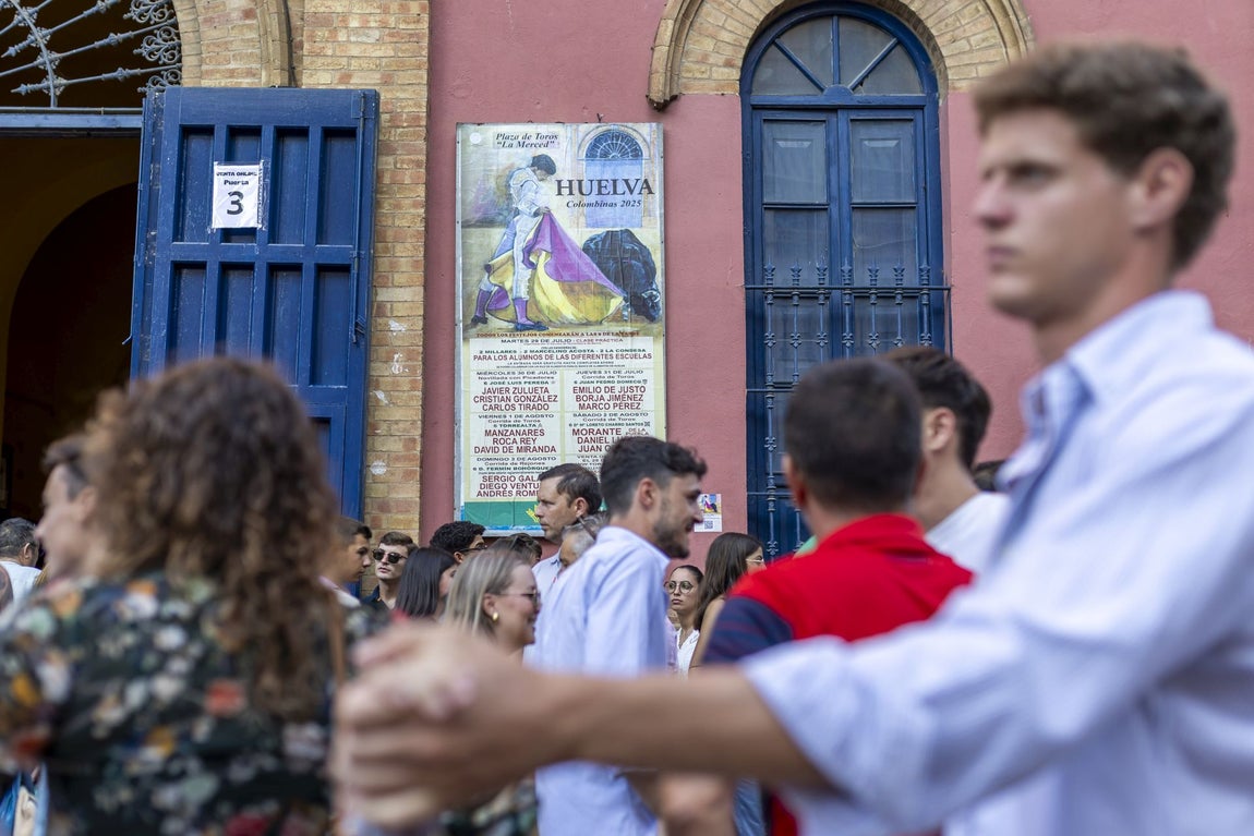 El ambiente del estreno de la feria taurina de Colombinas, en imágenes