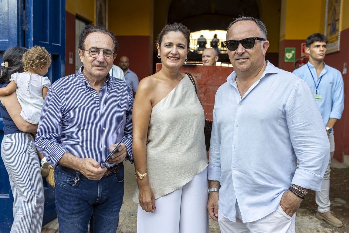 El ambiente de la corrida de rejones de Colombinas este domingo