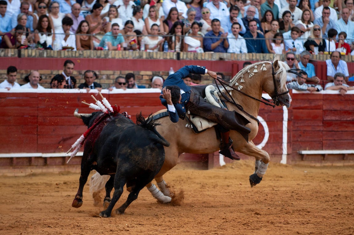 La corrida de rejones de estas Colombinas de 2025, en imágenes
