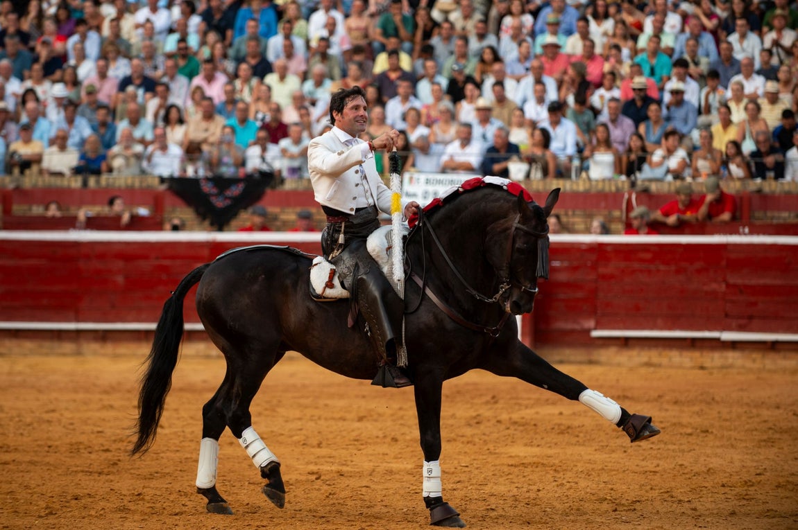 La corrida de rejones de estas Colombinas de 2025, en imágenes