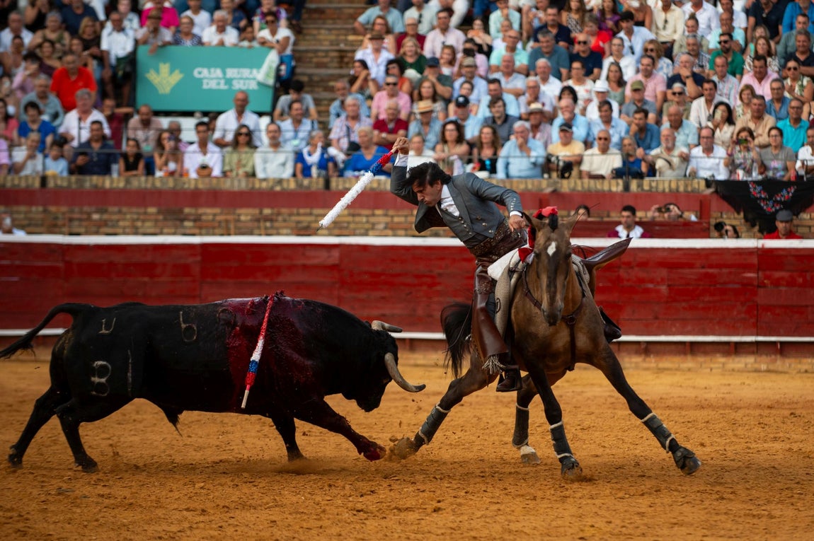 La corrida de rejones de estas Colombinas de 2025, en imágenes