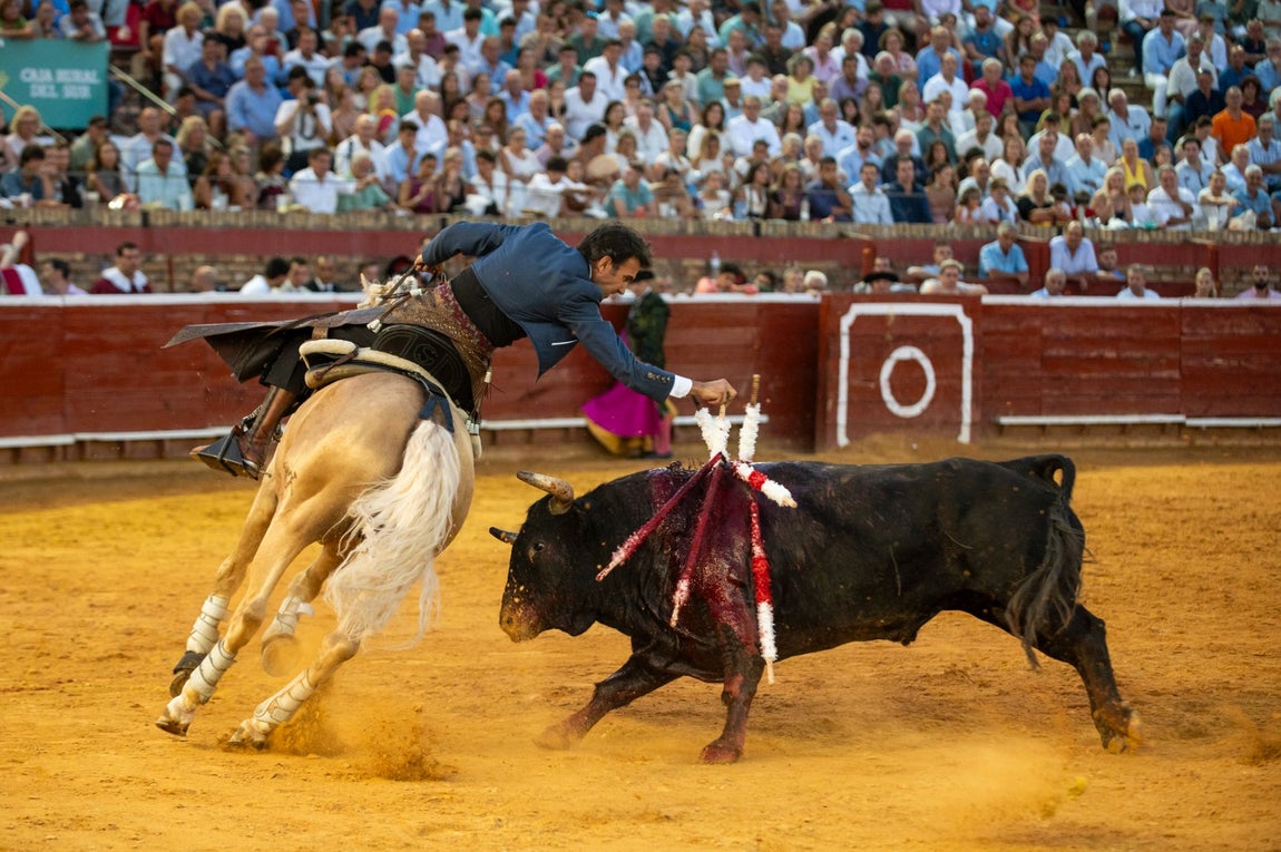 La corrida de rejones de estas Colombinas de 2025, en imágenes