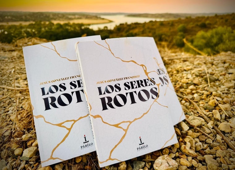 Jesús González Francisco, autor de &#039;Los Seres Rotos&#039;: «Busco que el lector no pueda casi respirar acompañando a los protagonistas en todas sus vicisitudes»