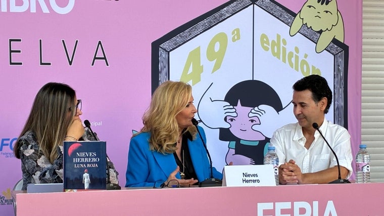 Herrero, con Laura Cárdenas y Rafa Vázqauez