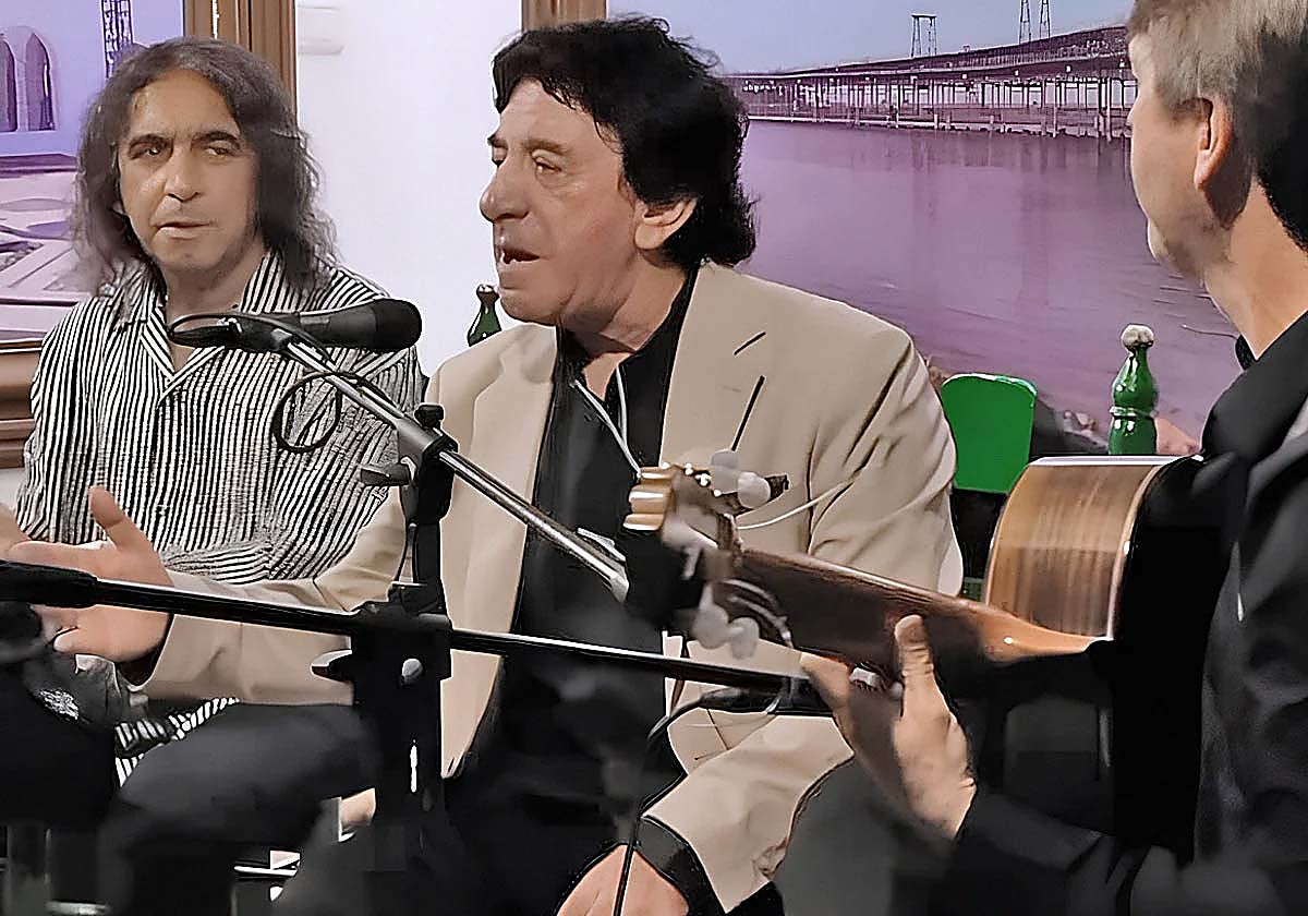 Una actuación de El Pecas en la Tertulia Flamenca 'Las Colonias'