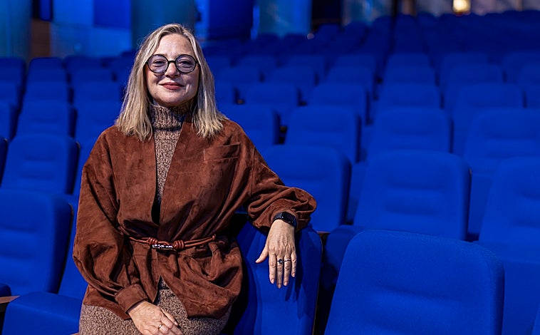 Imagen principal - Pilar Castro, Premio Ciudad de Huelva del Festival de Cine: «Me siento más identificada con las personas que tienen dificultades que con el poderoso»