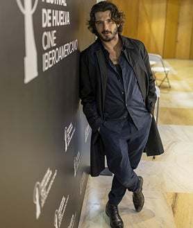 Imagen secundaria 2 - Yon González, Premio Luz del Festival de Huelva: «Me gustaría haber protagonizado &#039;El Resplandor&#039;, la he visto más de 50 veces»