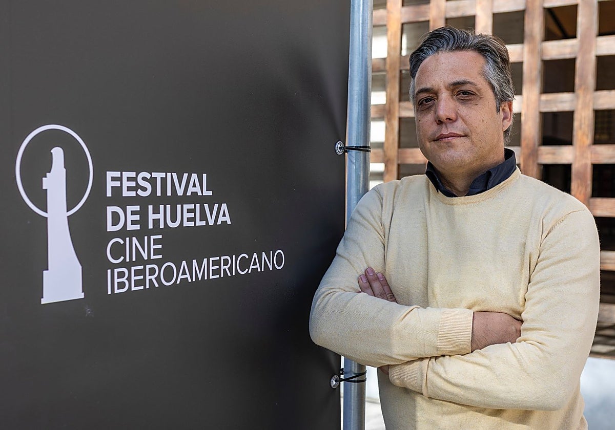 Paco Ortiz, cineasta onubense director del documental 'Antonio, El Bailarín de España'