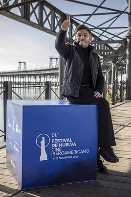 Fernando Tejero, en el Muelle de la Compañía Minera Rio Tinto