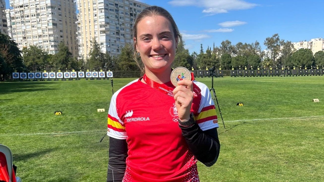 Leyre Fernández, con su oro europeo.