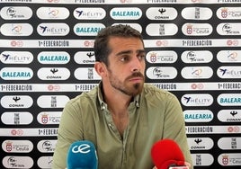 Sergio García da con un doblete en Punta Umbría la victoria al San Roque, que anuncia el fichaje del portero Gato Romero