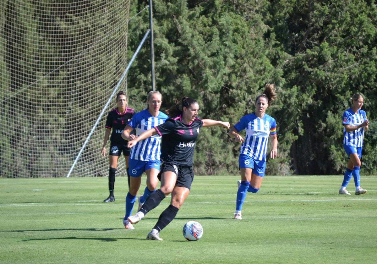 Un momento del duelo entre el Sporting Huelva y el Brighton