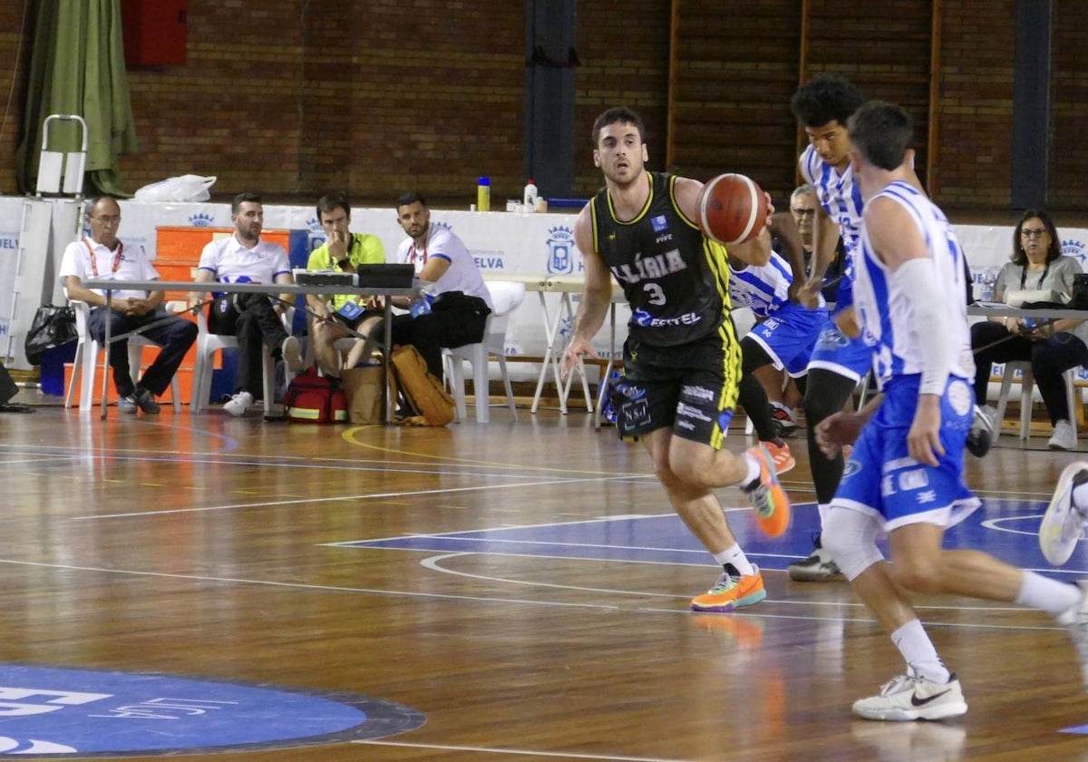 Carlos Cerdán se enfrentó al Huelva Comercio en la pasada fase de ascenso a la LEB Plata