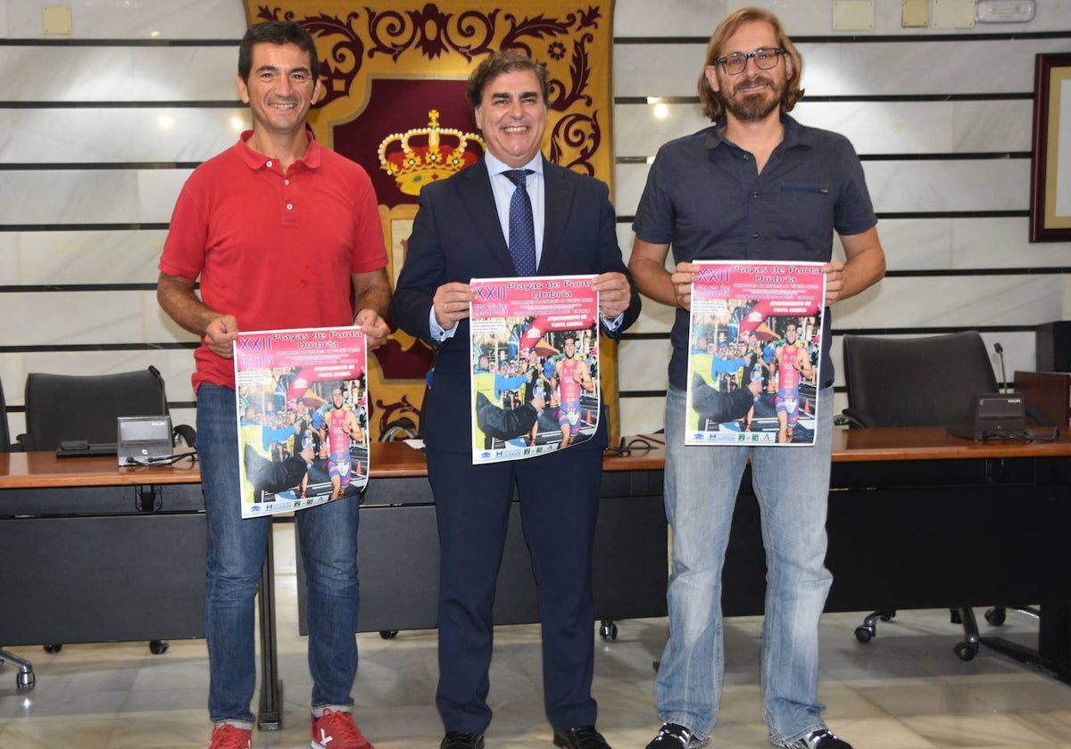 La presentación del Triatlón 'Playas de Punta Umbría'