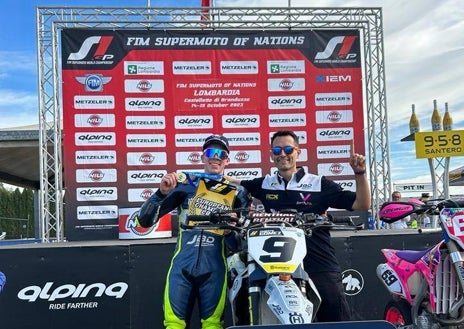 Imagen secundaria 1 - Colosal Paquito Gómez: Doble victoria para coronarse campeón de Europa de Supermotard