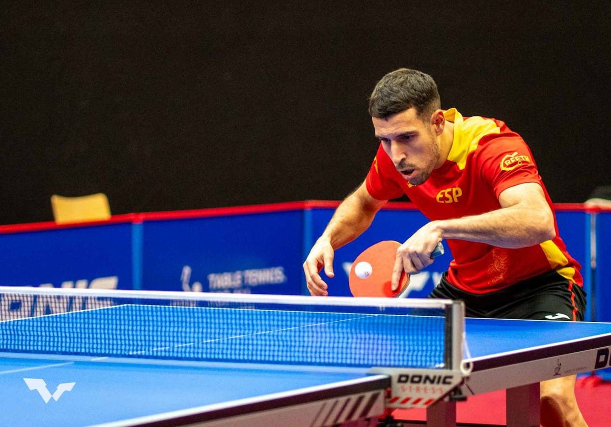 Álvaro Robles en el en el Deutsches Tischtennis-Zentrum de Düsseldorf