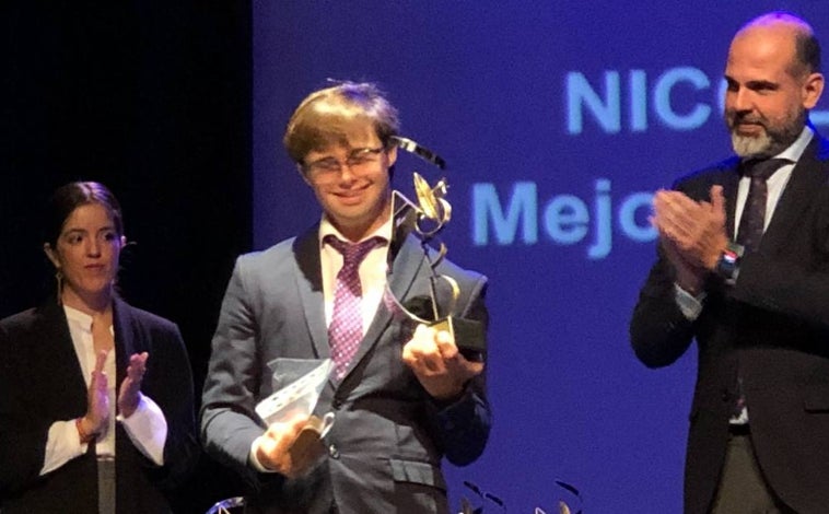 Imagen principal - El Gran Teatro de Huelva vibra con la XXXV Gala del Deporte de Huelva