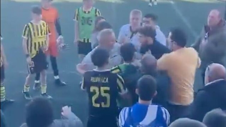 Bochornosa pelea con aficionados y jugadores en un partido de juveniles disputado en Huelva