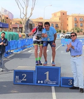 Imagen secundaria 2 - Campeonato de Andalucía de Duatlón en Punta Umbría: Oro para Sandra Schenkel y medalla de cariño para Emilio Martín