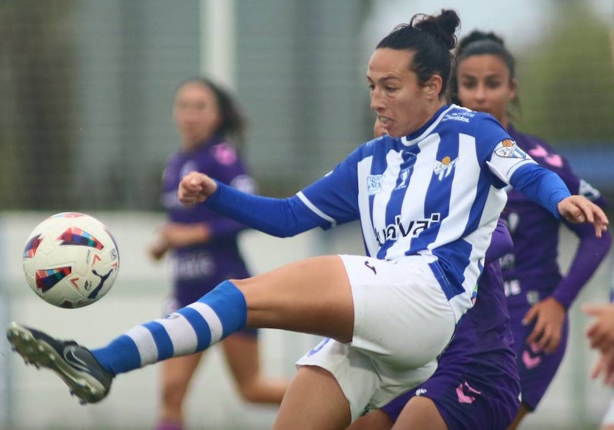Sandra Castelló durante el Sporting Huelva-Tenerife de la última jornada liguera