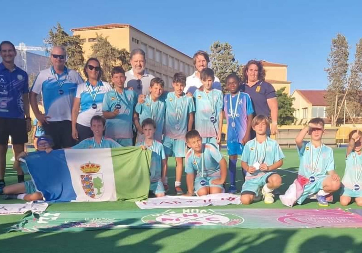 El equipo alevín masculino del Club Hockey Ayamonte