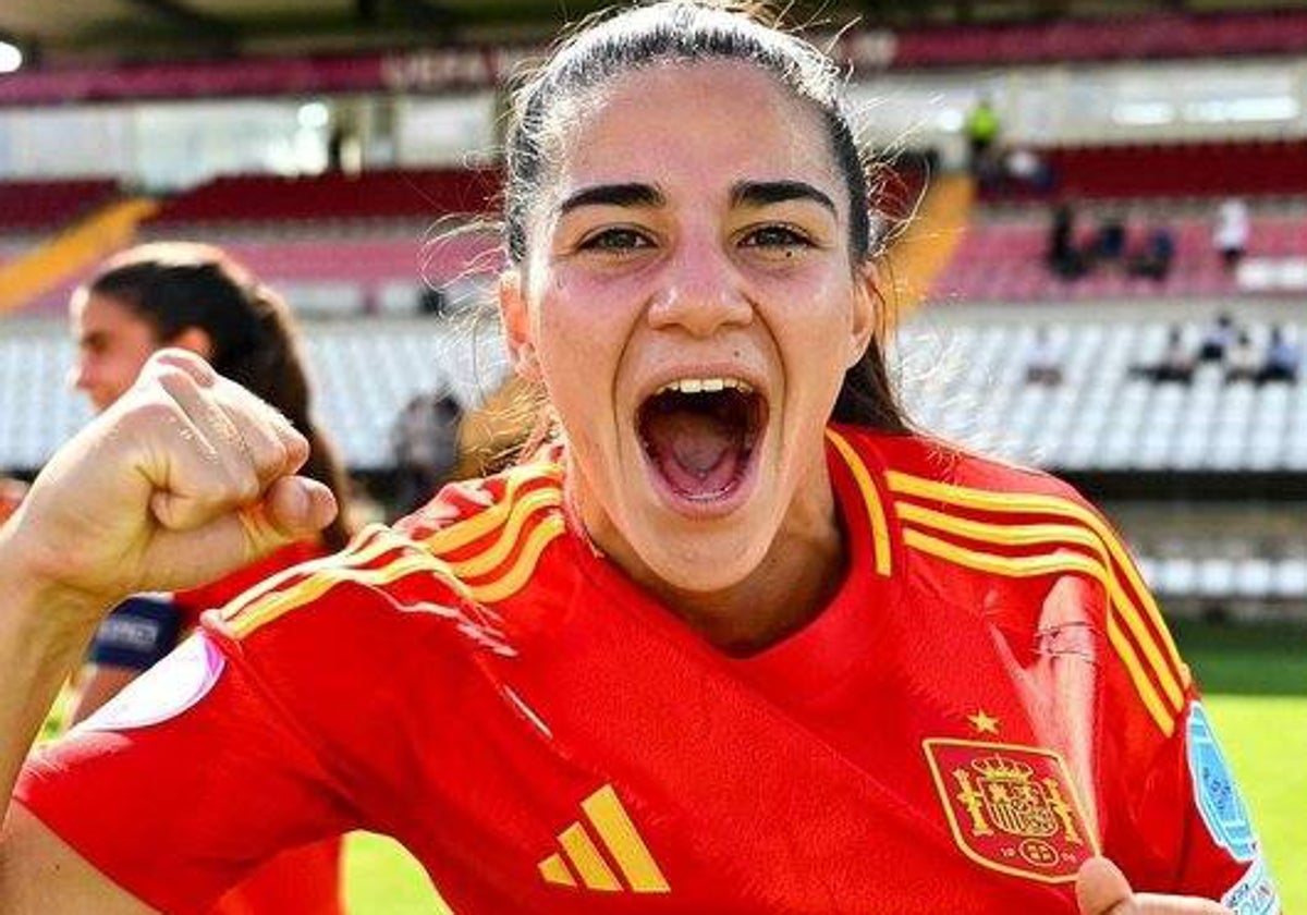 La ayamontina Bárbara López celebrando el título logrado por España en el Europeo Sub 19