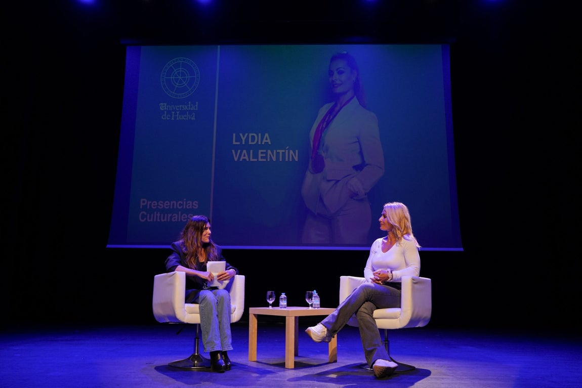 Las imágenes de la inauguración del Pabellón de Deportes &#039;Lydia Valentín&#039; en la UHU