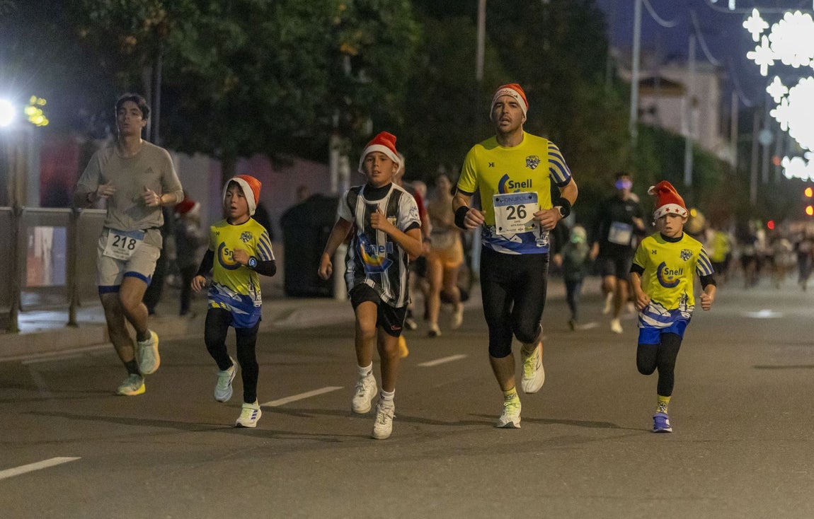 La San Silvestre de Huelva 2024 y todos sus disfraces, en imágenes