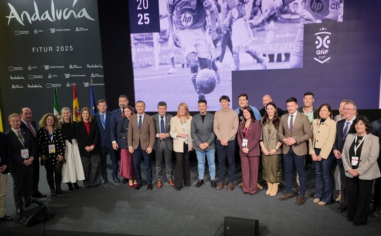 Imagen principal - La Gañafote Cup presenta su décima edición en Fitur con Fernando Morientes como padrino