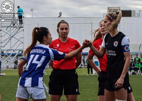 Imagen secundaria 1 - El Sporting Huelva da a su afición la primera victoria de la temporada (1-0)