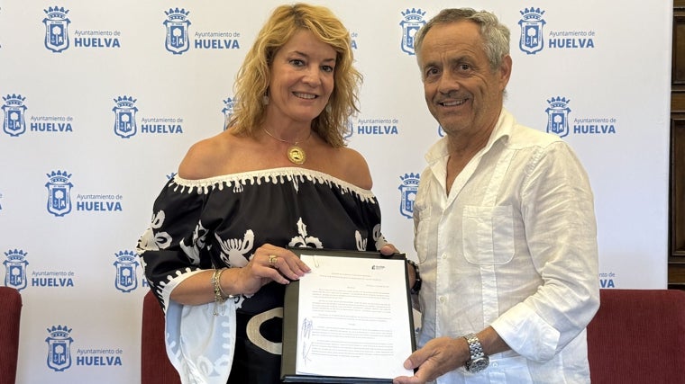 Miranda y Vizcaíno, tras firmar el acuerdo