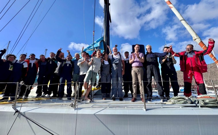 Imagen principal - El Desafío 533 gana la XXXI Regata Oceánica Palos–La Gomera batiendo el récord de la prueba