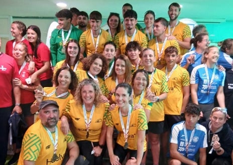 Imagen secundaria 1 - El Barco Dragón del CD Tartessos Huelva reina en el Campeonato de España
