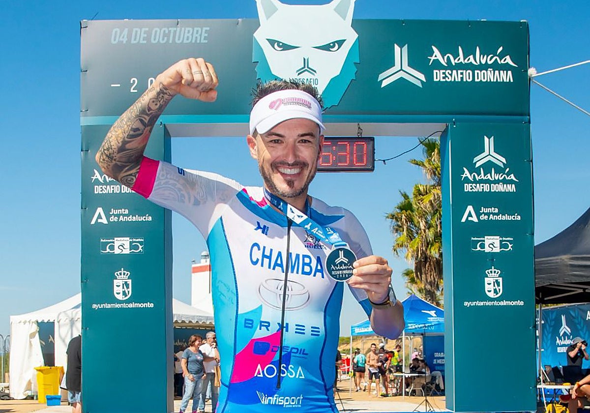 Juan Bautista Castilla 'Chamba', tras cruzar la línea de meta en el Desafío Doñana