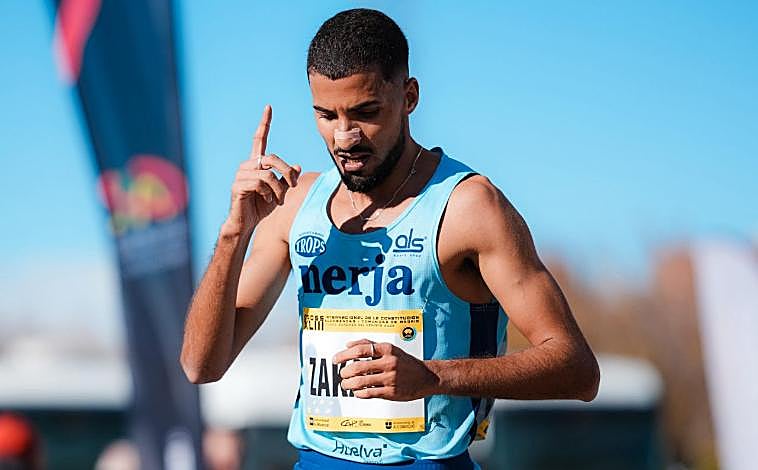 Imagen principal - Zakaria Boufaljat es décimo y cuarto español en el Cross Internacional de Alcobendas